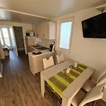 Dom wakacyjny Marina Seahouse Brina