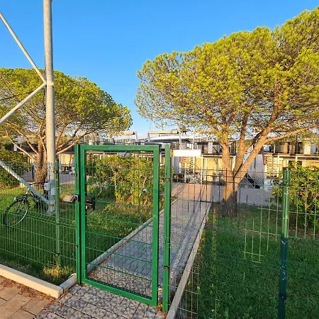 Marina Seahouse Brina Дом отдыха