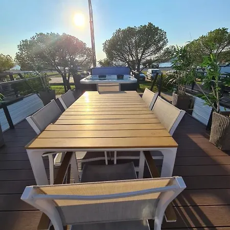 Marina Seahouse Brina
