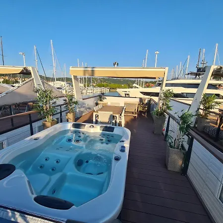 Holiday home Marina Seahouse Brina *