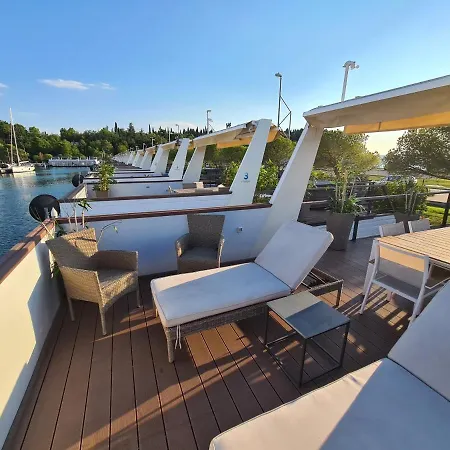 Marina Seahouse Brina * Порторож