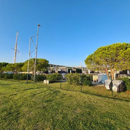 Marina Seahouse Brina *