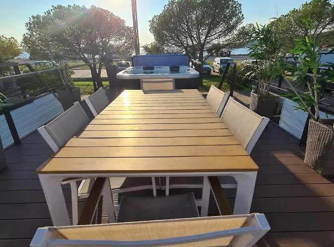 Marina Seahouse Brina