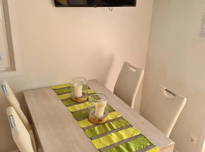 Marina Seahouse Brina Порторож