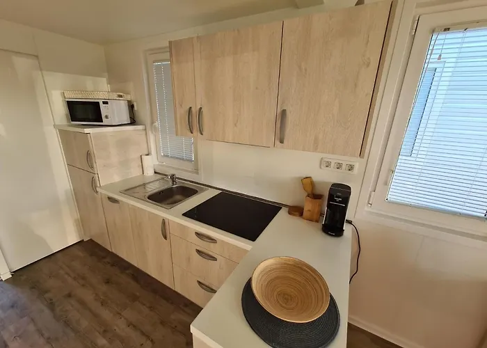 Marina Seahouse Brina