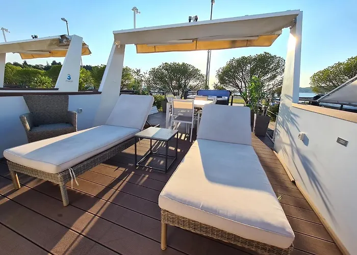 Marina Seahouse Brina Σπίτι διακοπών *